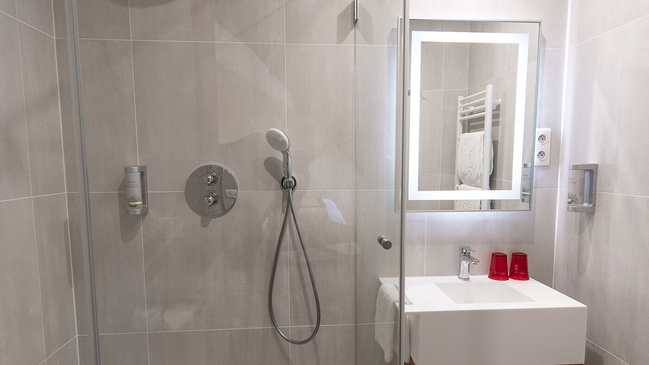 Photo of Bathroom in Saint-Honore - Jeanne d'Arc