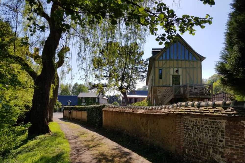 Photo of Outdoor in Lyons-la-Foret