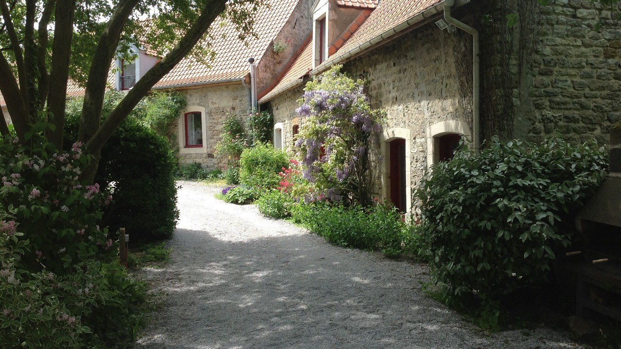 Photo of Buildings in Wimille