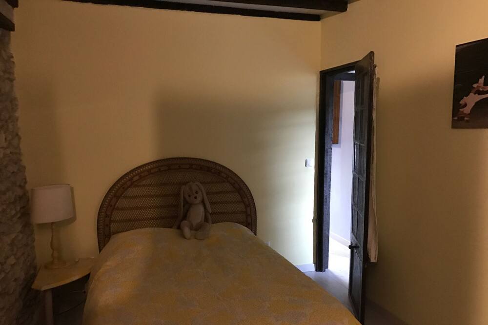 Photo of Bedroom in Saint-Clair-sur-Epte