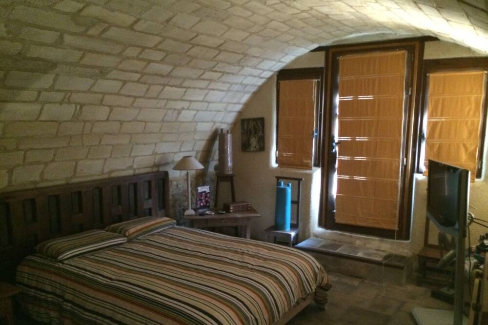 Photo of Bedroom in Saint-Clair-sur-Epte