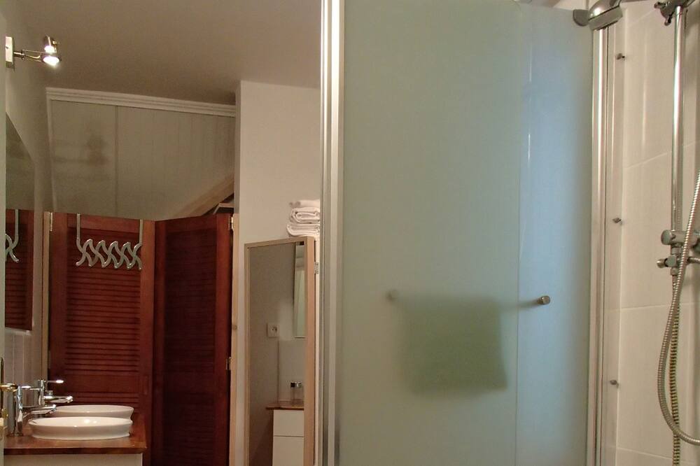 Photo of Bathroom in Ruminghem