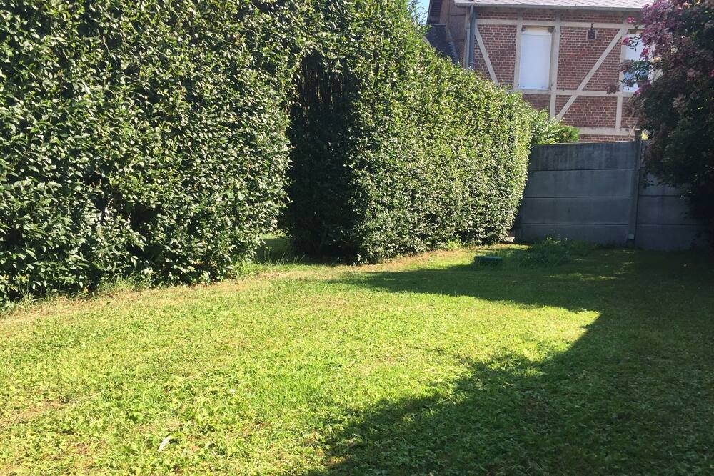 Photo of Outdoor in Croix-Moligneaux