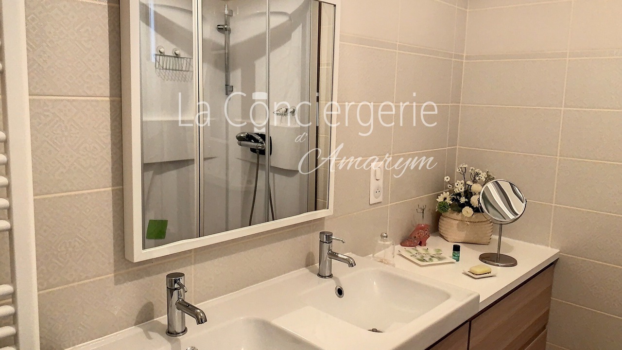 Photo of Bathroom in Dieppe