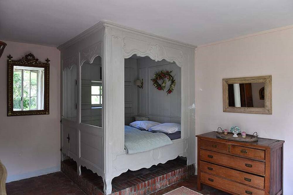 Photo of Bedroom in Treuzy-Levelay