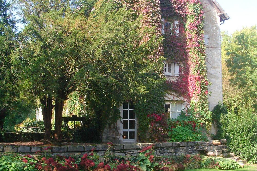 Photo of Outdoor in Treuzy-Levelay
