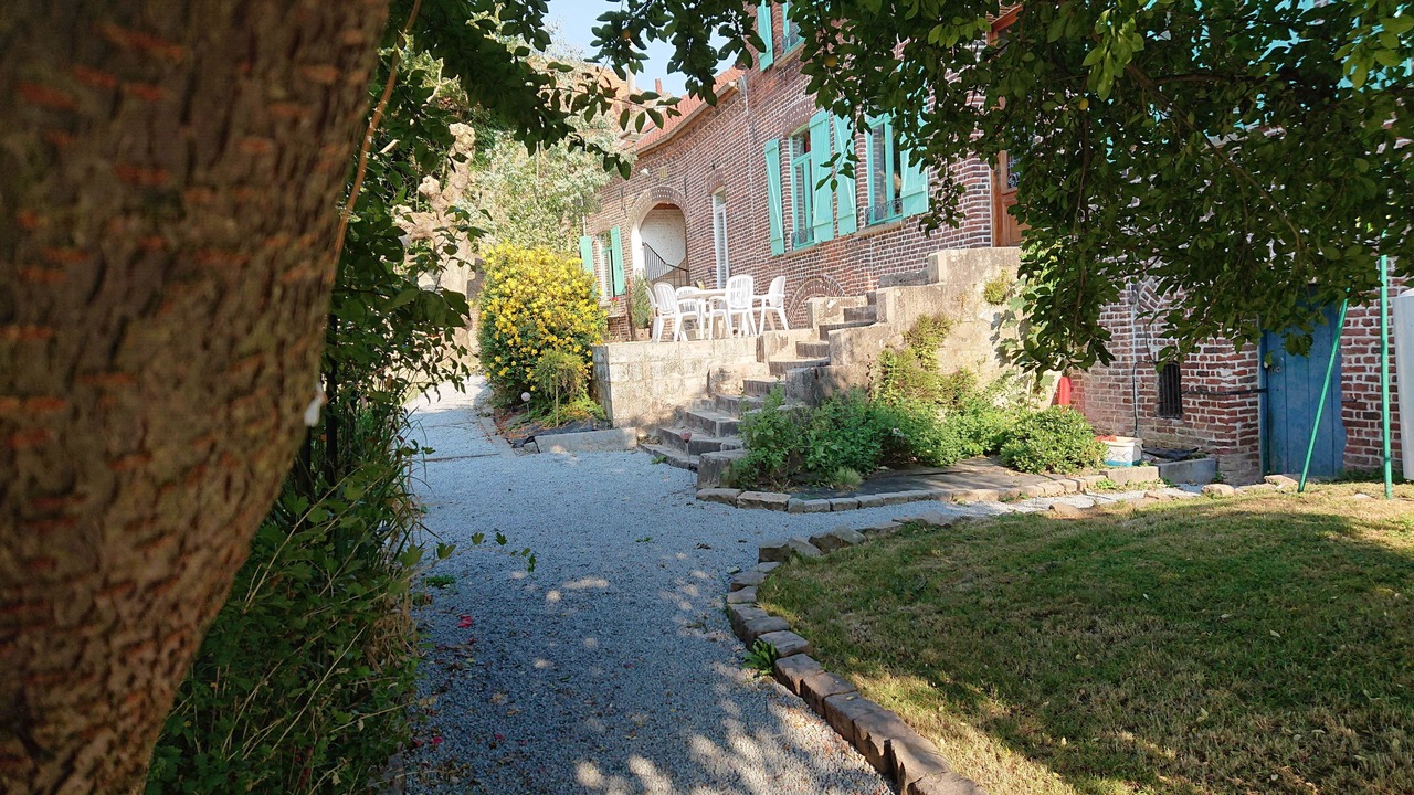 Photo of Outdoor in Liettres