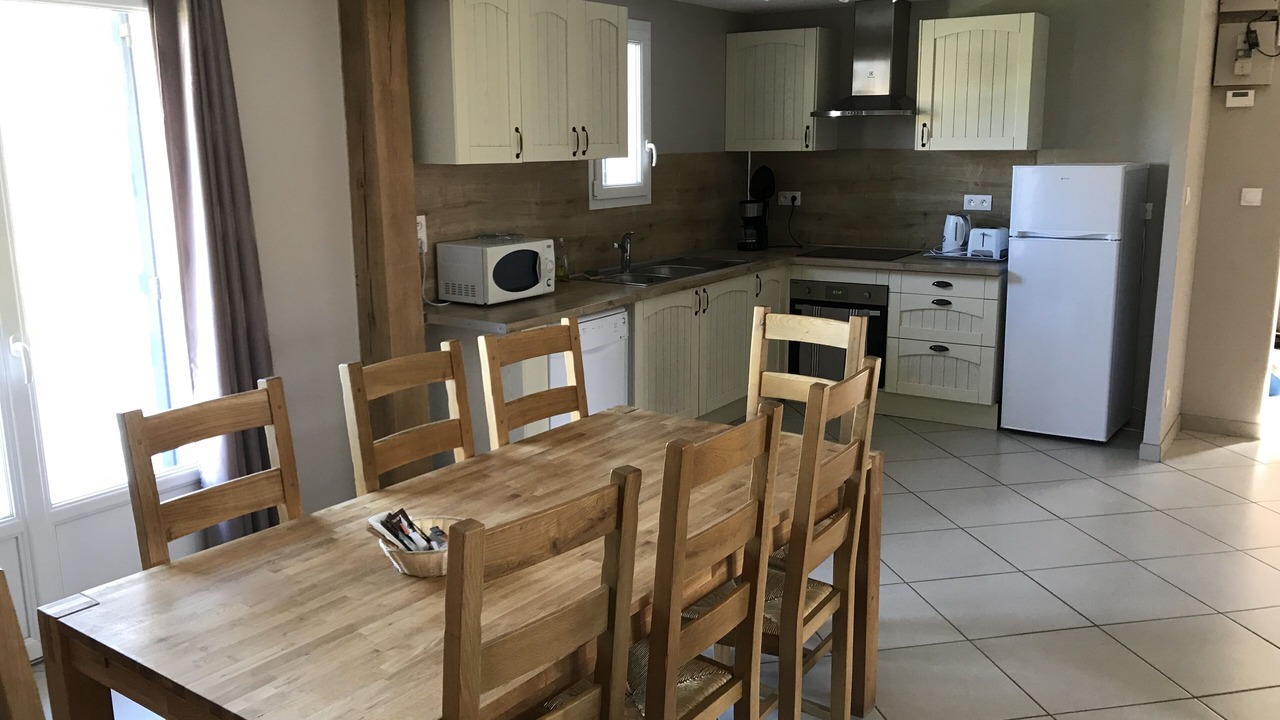 Photo of Kitchen in Saint-Quentin-en-Tourmont