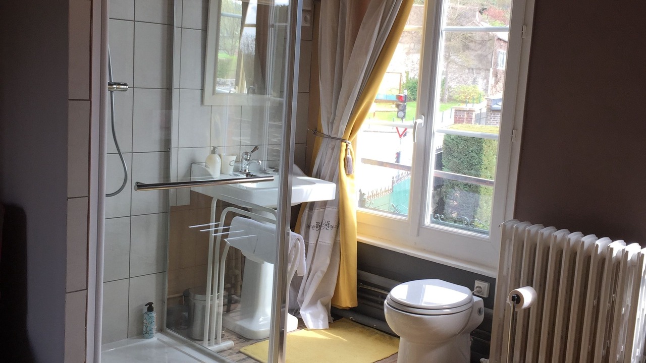 Photo of Bathroom in Les Andelys