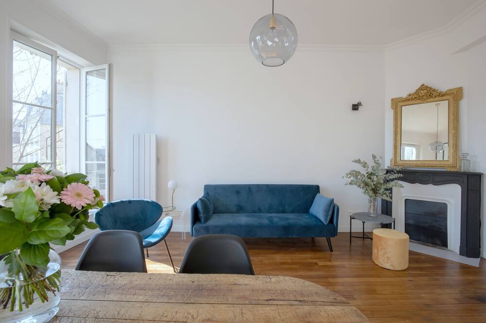 Photo of Livingroom in Chantiers
