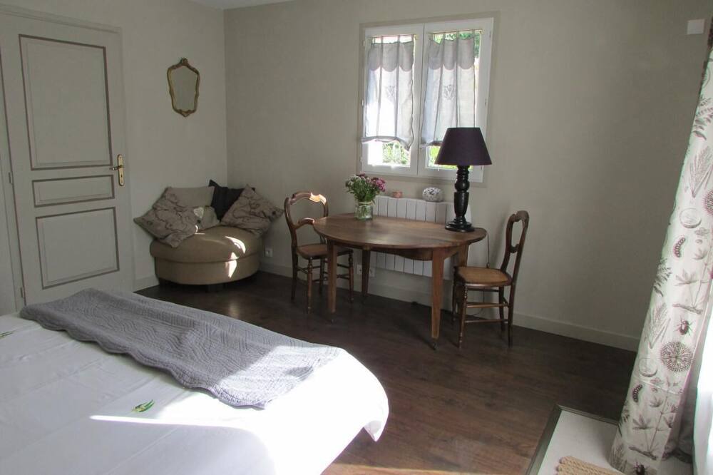 Photo of Bedroom in L'Etang-Vergy