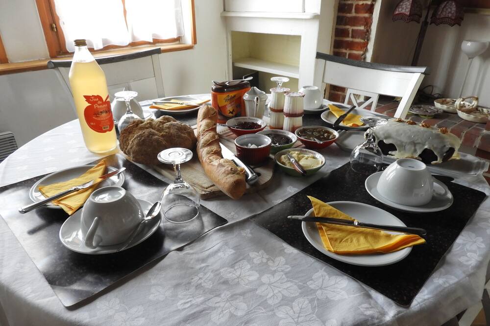 Photo of Kitchen in Montreuil-sur-Breche
