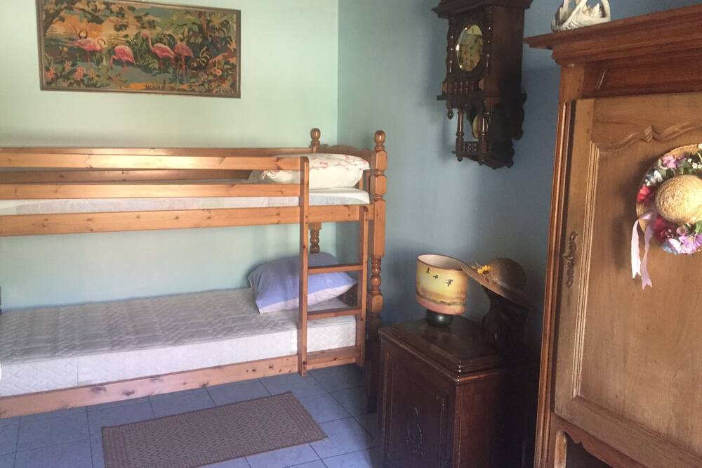 Photo of Bedroom in Vron