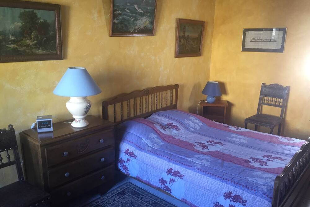 Photo of Bedroom in Vron
