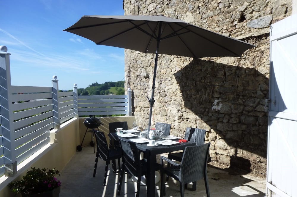 Photo of Patio Balcony in Benevent L Abbaye
