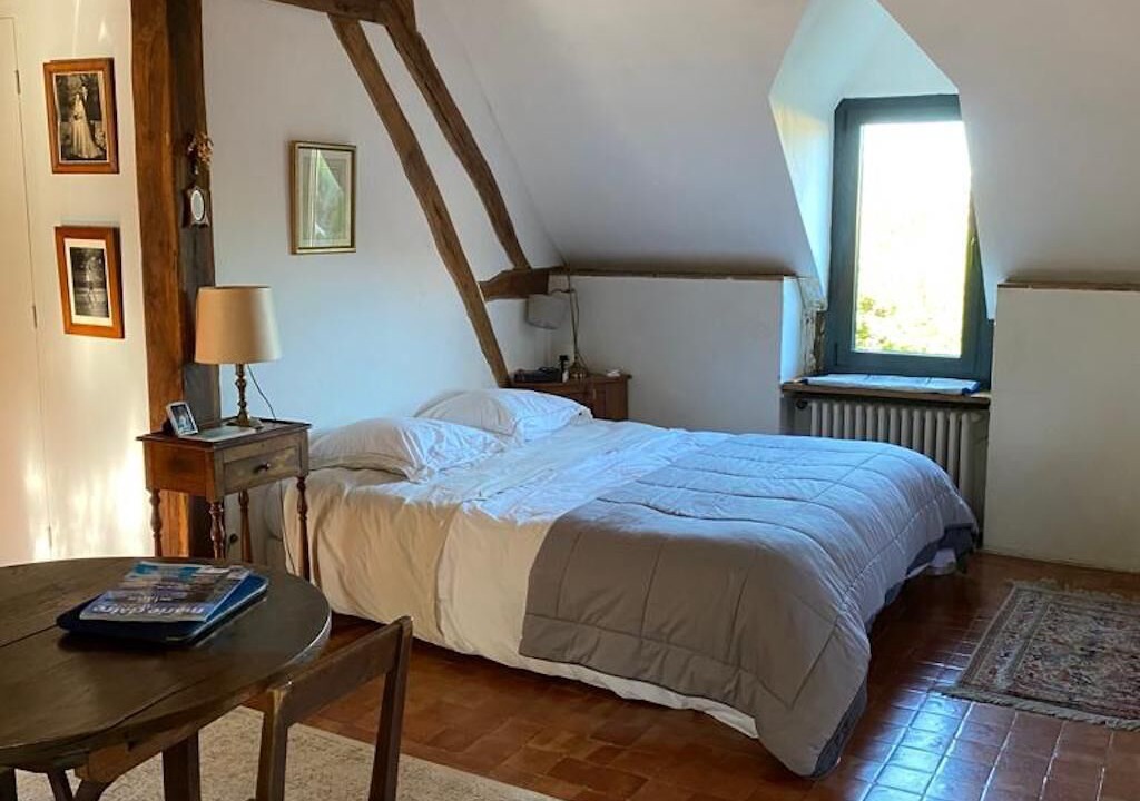 Photo of Bedroom in Neuvy-Sautour
