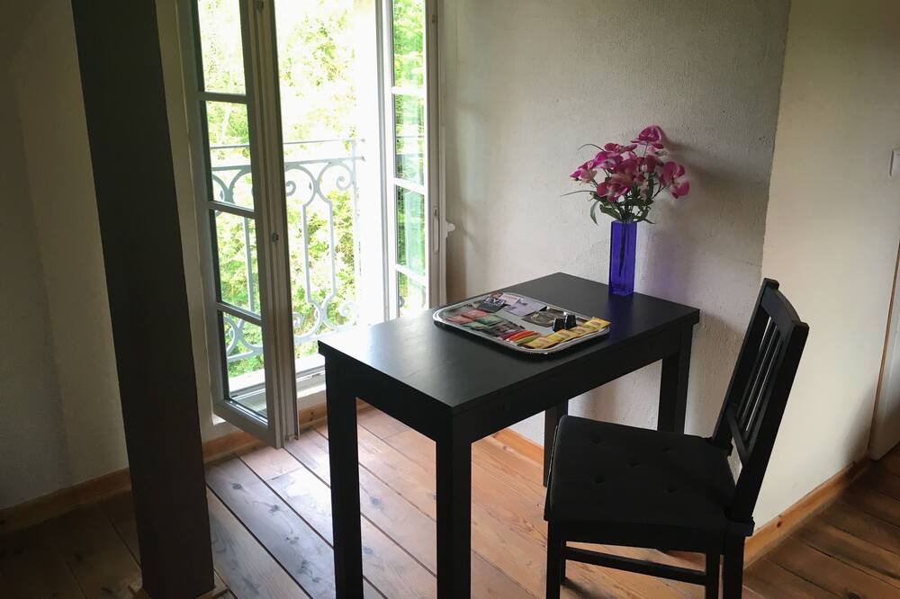 Photo of Kitchen in Thiveral-Grignon
