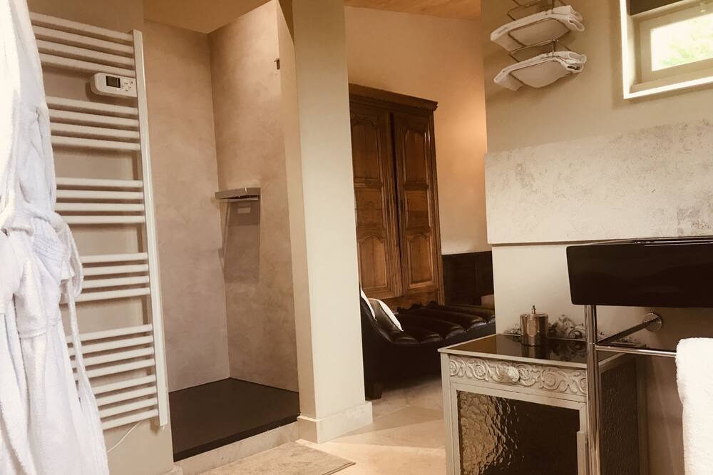 Photo of Bathroom in Grimault