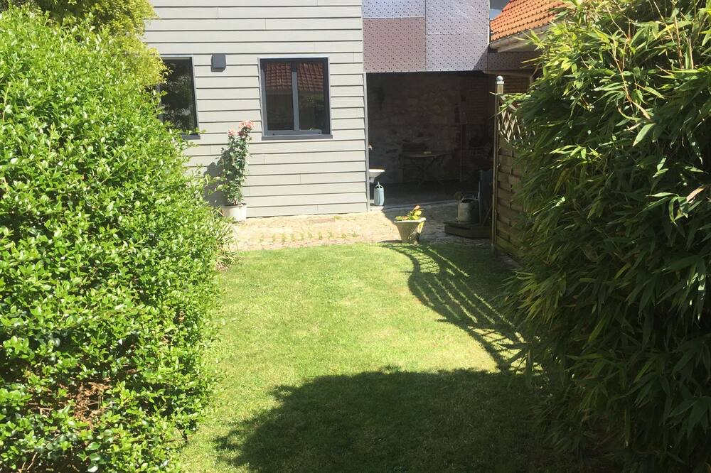 Photo of Outdoor in Servins