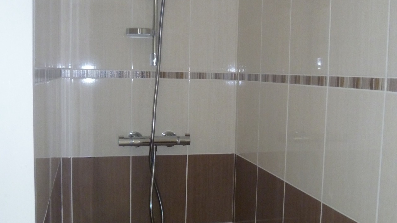 Photo of Bathroom in Saint-Quentin-en-Tourmont