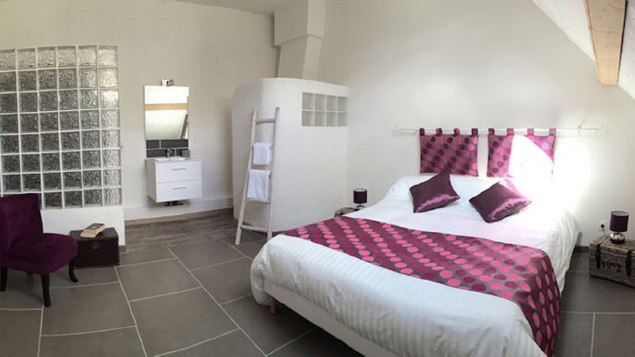 Photo of Bedroom in Reuil