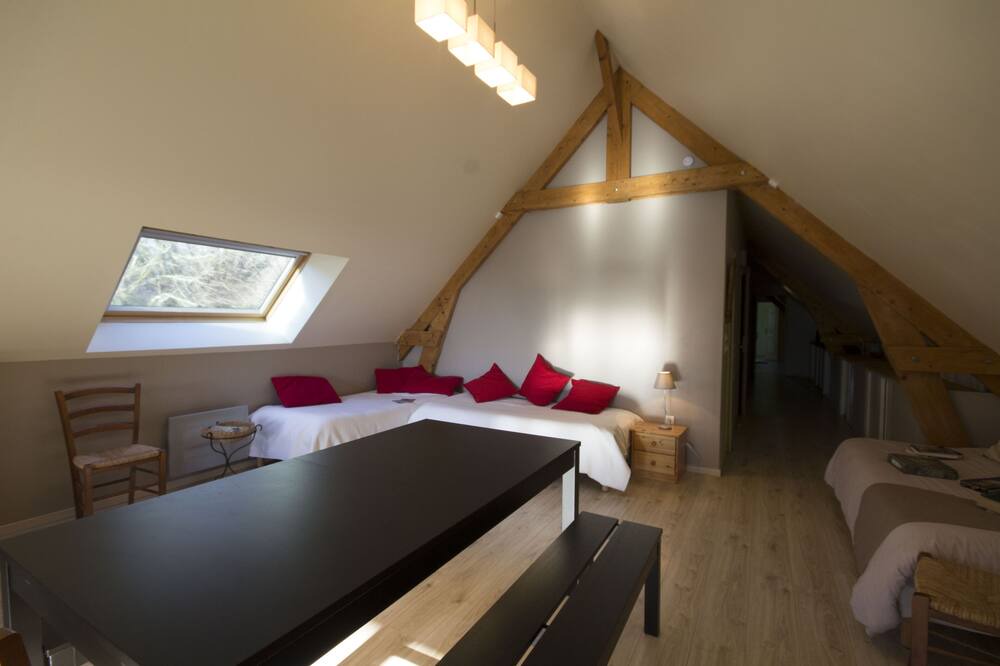 Photo of Bedroom in Saint-Eloi-de-Fourques