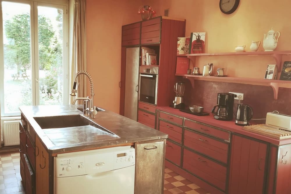 Photo of Kitchen in Chivres-Val