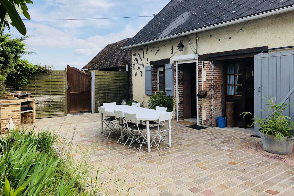 Photo of Patio Balcony in Trizay-les-Bonneval
