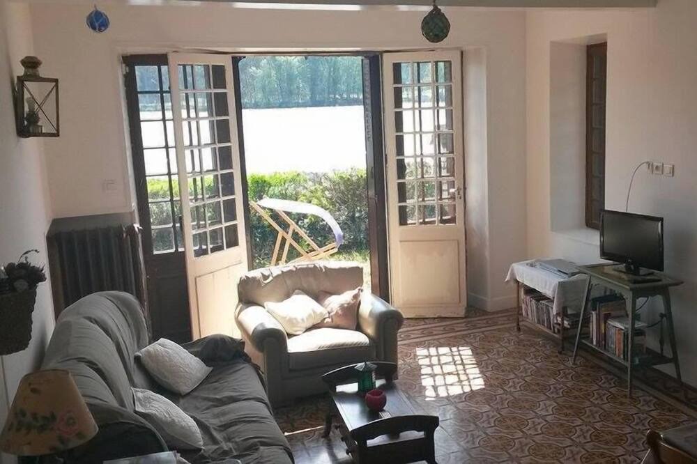 Photo of Livingroom in Porte-Joie