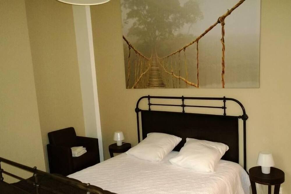 Photo of Bedroom in Orbais-l'Abbaye