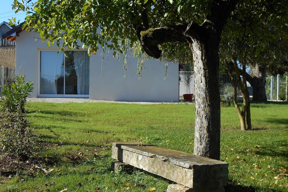 Photo of Outdoor in Pougy