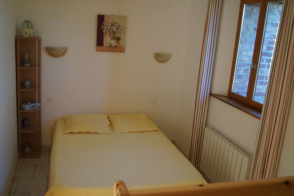 Photo of Bedroom in Dampierre-en-Bray