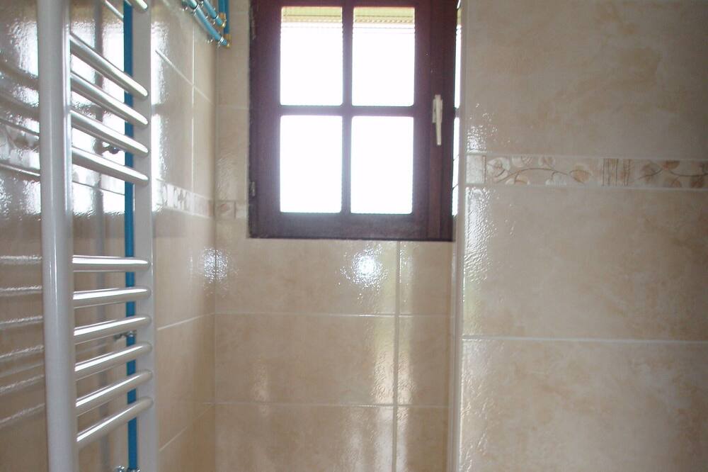 Photo of Bathroom in Dampierre-en-Bray