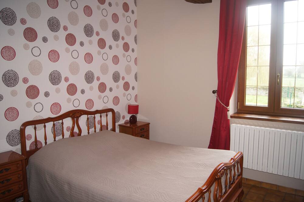 Photo of Bedroom in Dampierre-en-Bray
