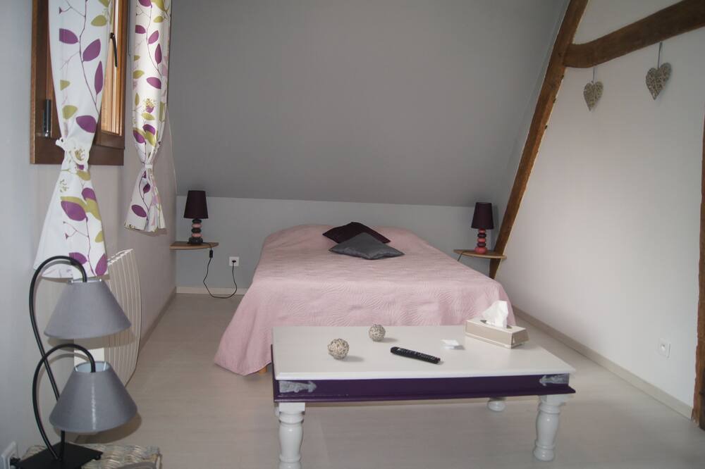 Photo of Bedroom in Dampierre-en-Bray