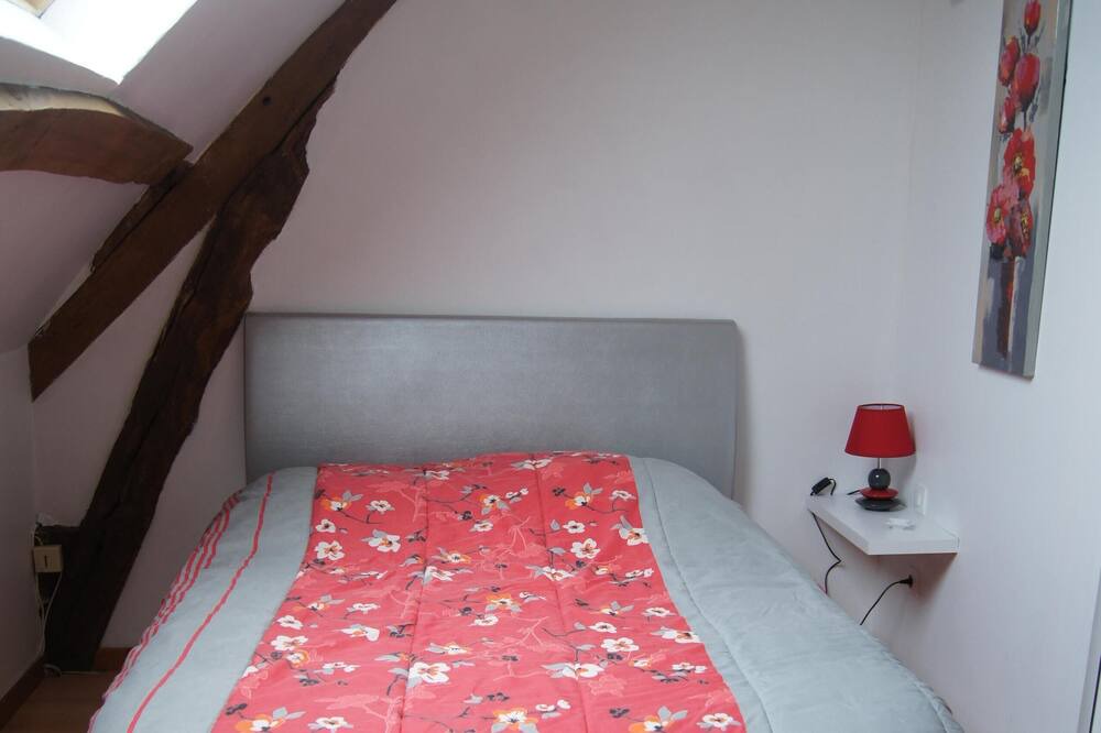 Photo of Bedroom in Dampierre-en-Bray