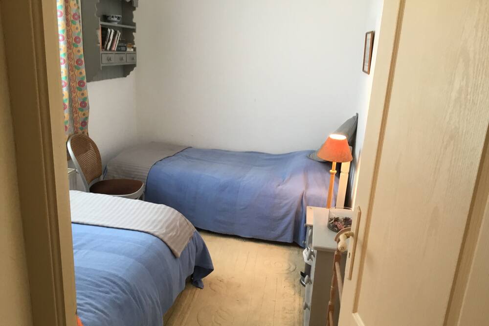 Photo of Bedroom in Wambercourt