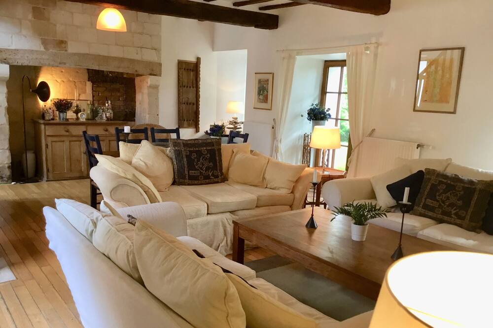 Photo of Livingroom in Wambercourt