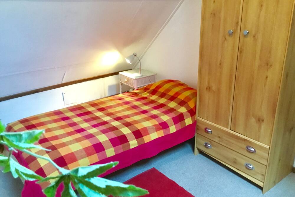 Photo of Bedroom in Wambercourt
