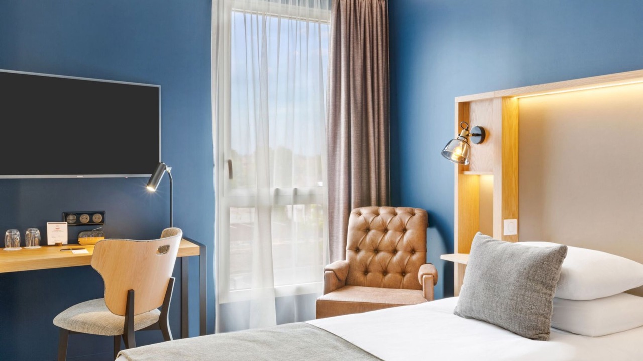 Photo of Bedroom in Margny-les-Compiegne
