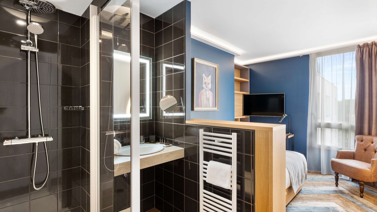 Photo of Bedroom in Margny-les-Compiegne