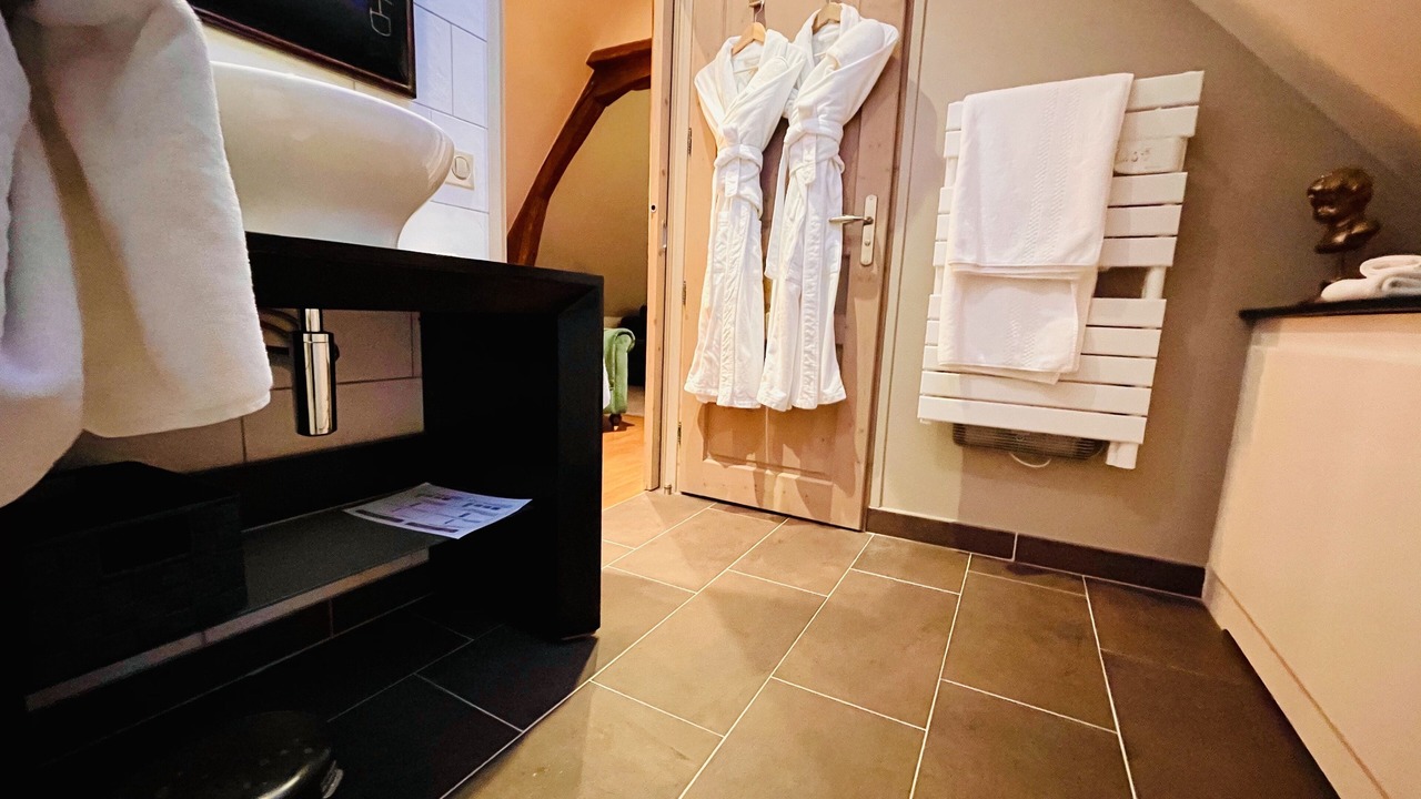 Photo of Bathroom in Saint-Etienne-Roilaye