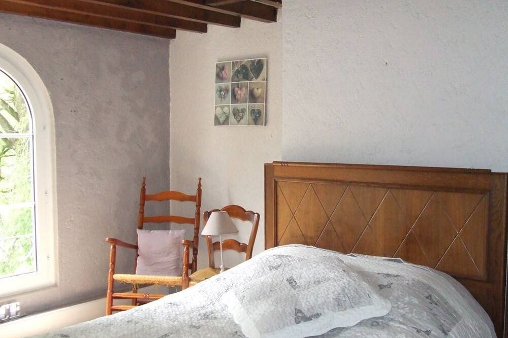 Photo of Bedroom in Renty