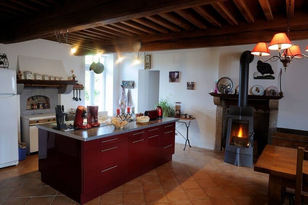 Photo of Kitchen in Dun-les-Places