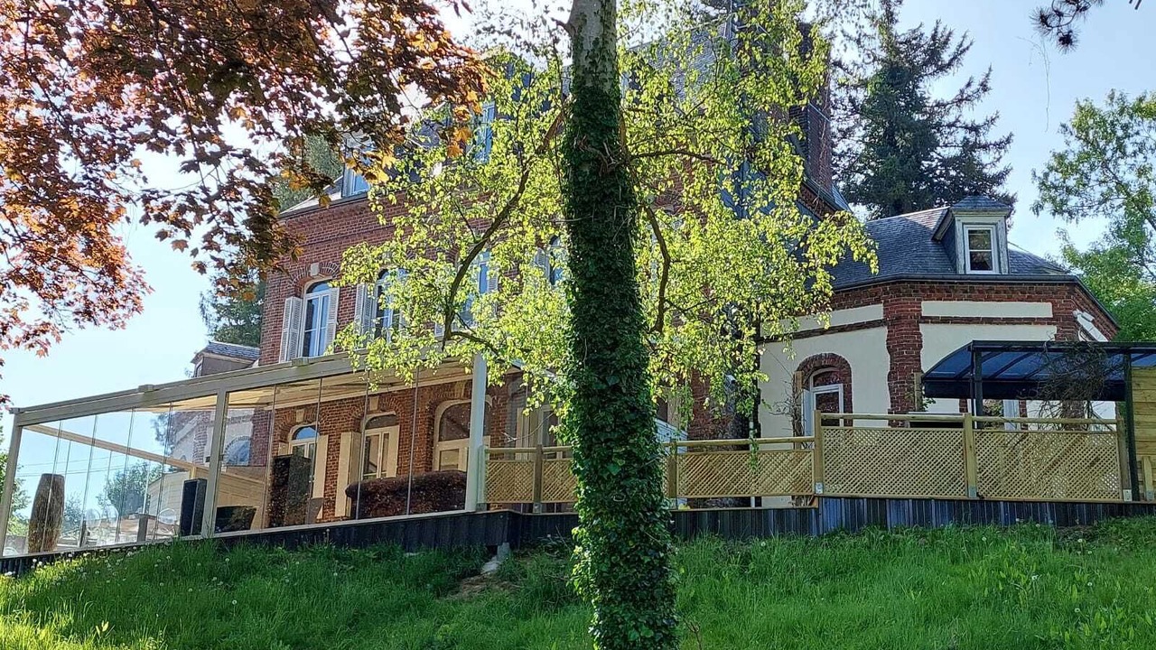 Photo of Others in Bernay
