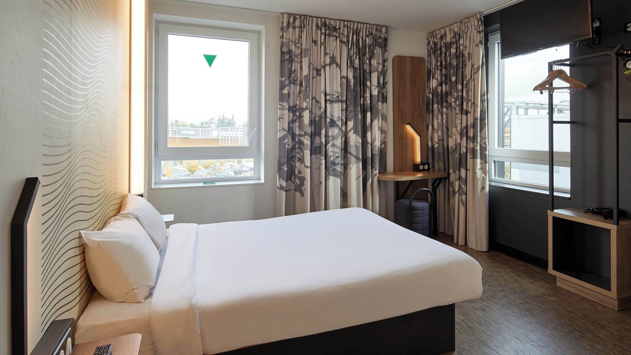 Photo of Bedroom in Cergy