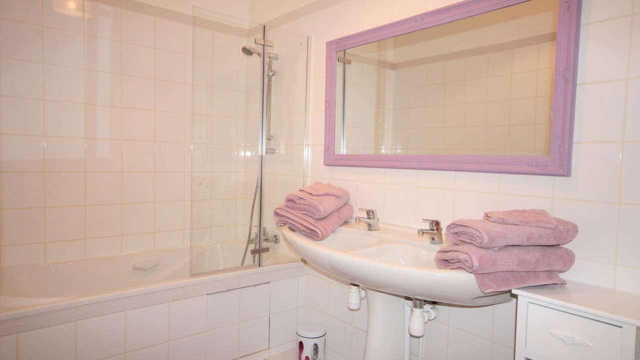 Photo of Bathroom in Chaussy