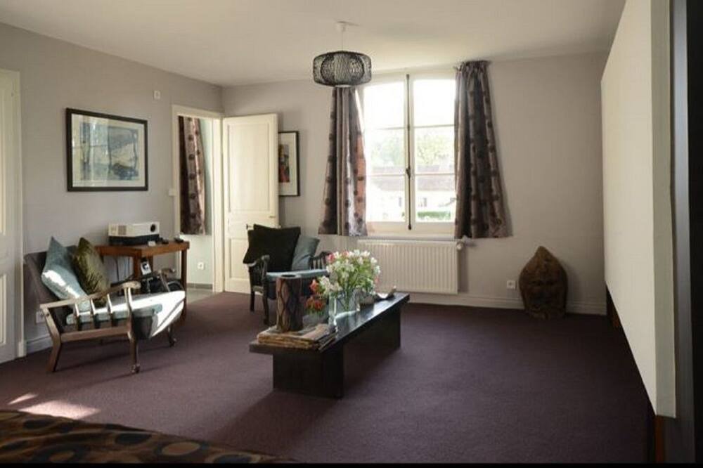 Photo of Livingroom in Toeufles