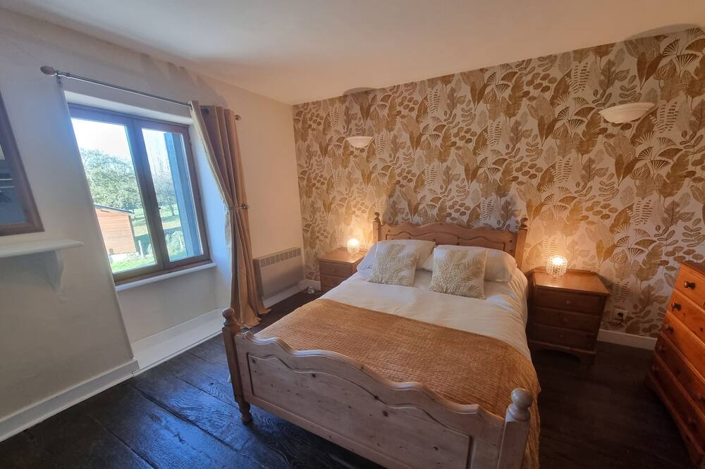 Photo of Bedroom in Janaillat