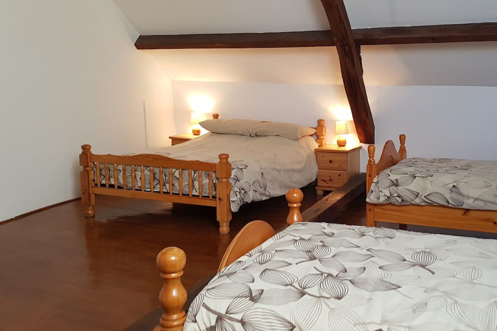 Photo of Bedroom in Janaillat
